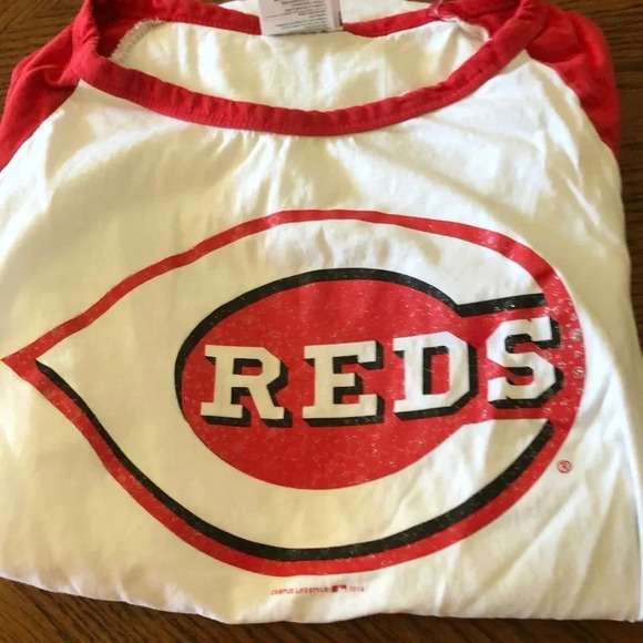 MLB Genuine Merchandise Cincinnati Reds Tee Shirt NWOT Small - Picture 5 of 5